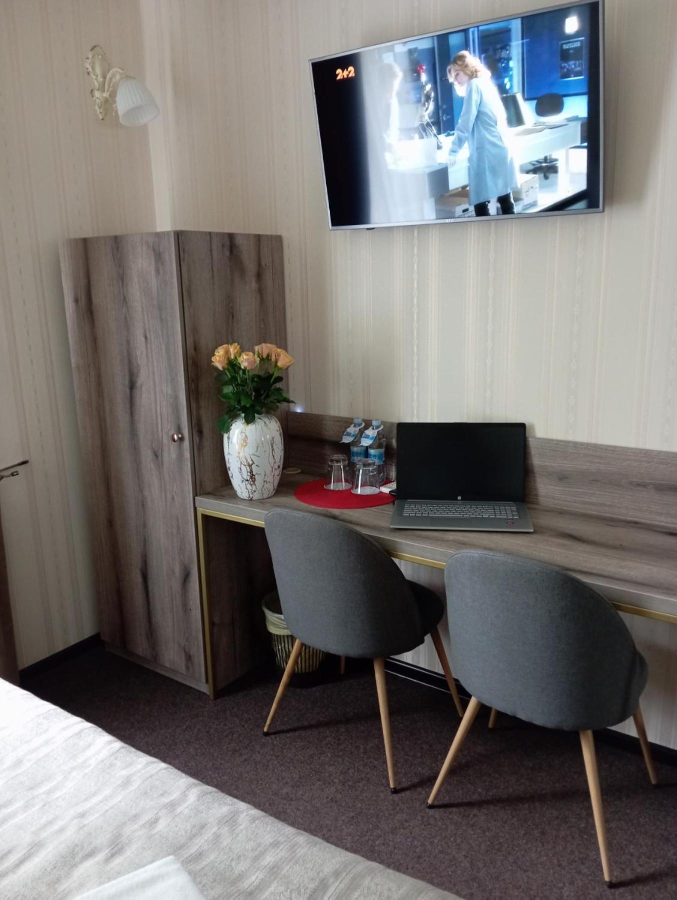 Шляпа Hotell Dnipro Exteriör bild