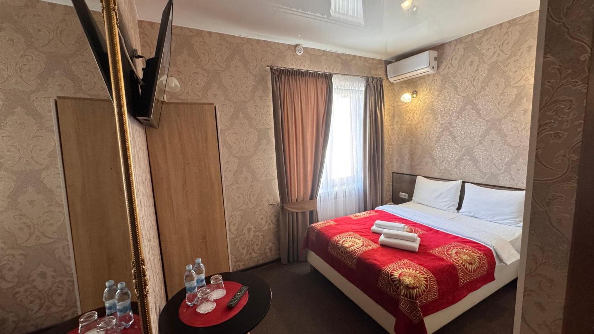 Шляпа Hotell Dnipro Exteriör bild