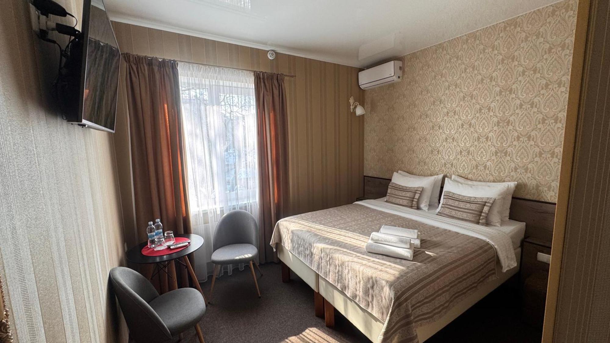 Шляпа Hotell Dnipro Exteriör bild
