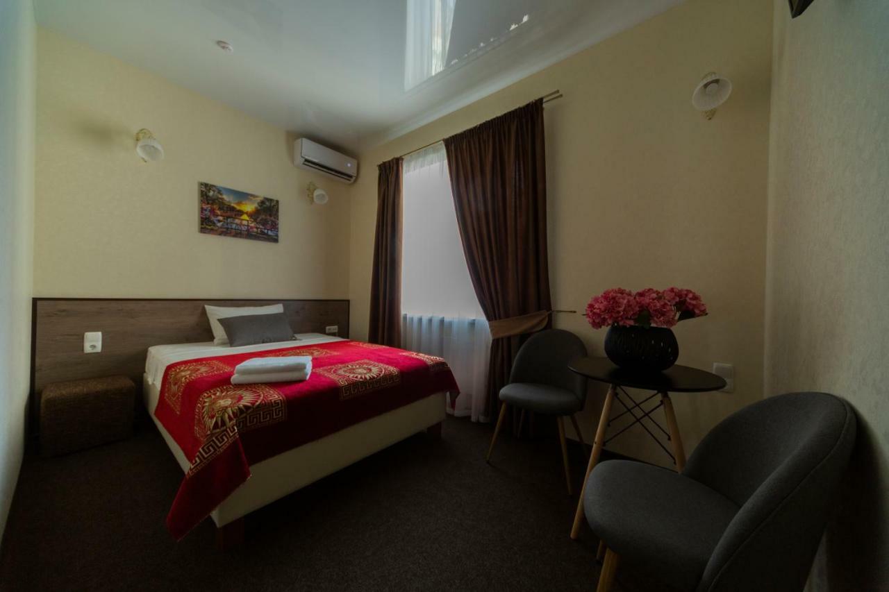 Шляпа Hotell Dnipro Exteriör bild