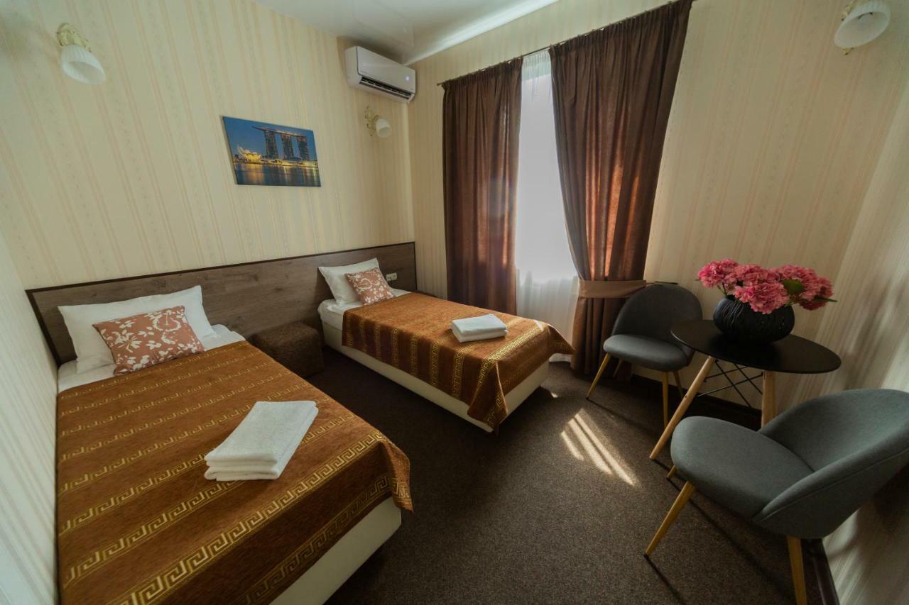 Шляпа Hotell Dnipro Exteriör bild
